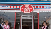 Kiss Me Quick Shop 460141 Image 0