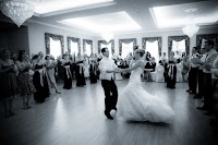 Lifting the Veil Wedding Photography 471677 Image 2